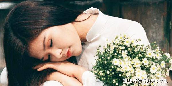 烙印残妻，一段深情与痛苦的交织