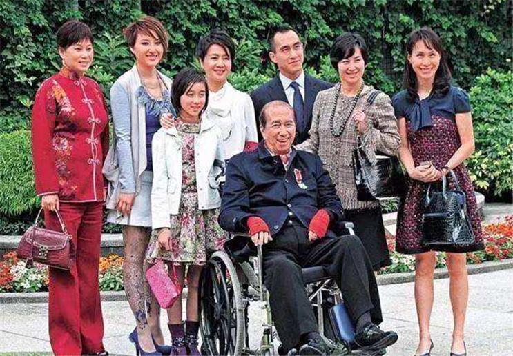 澳门赌牌公司上市情况及赌牌视频播放网站探究