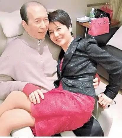 澳门赌牌持有者揭秘，谁掌握六张赌牌，其价格及图片一览