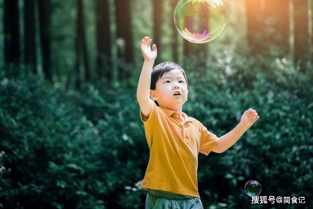 澳门赌牌背后的故事，谁是那些玩牌的人？