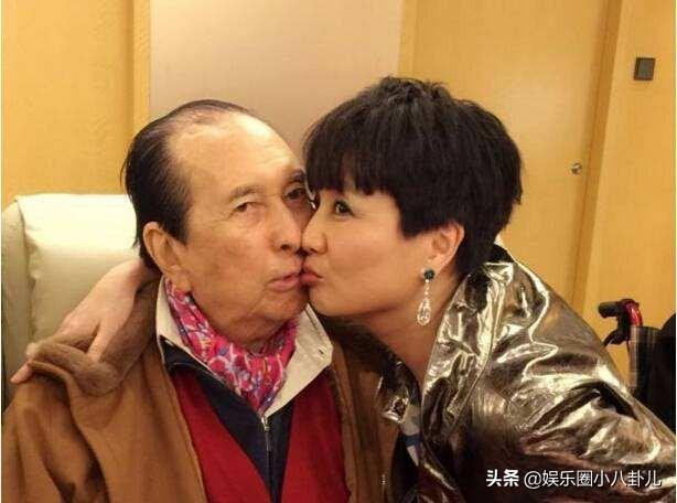澳门赌牌背后的故事，深度解析与最新动态视频概览